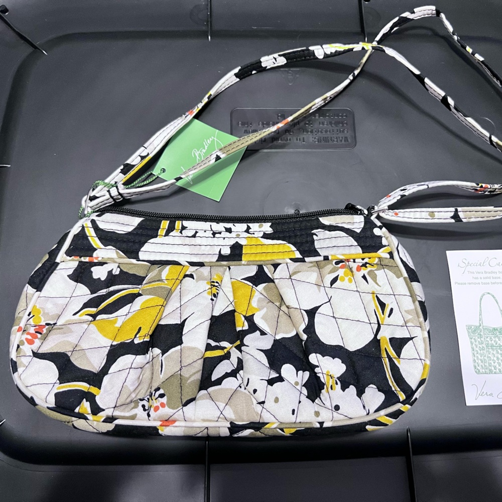 Vera Bradley Frannie Handbag in Dogwood Print (NWT)
